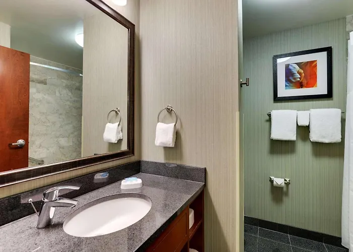 Drury & Phoenix Fashion Center Hotel 4*