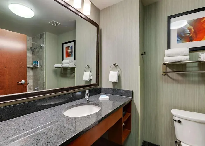 Hotel Drury & Phoenix Fashion Center 4*