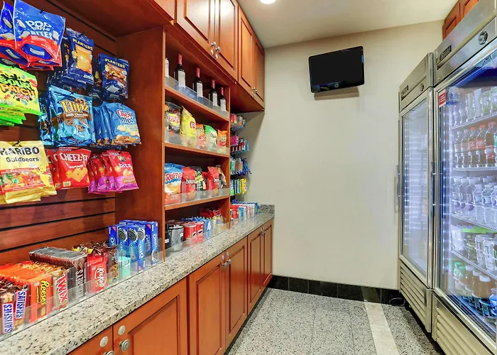 Drury & Phoenix Fashion Center Hotel 4*