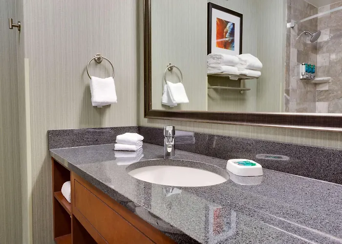 Drury & Phoenix Fashion Center Hotel 4*