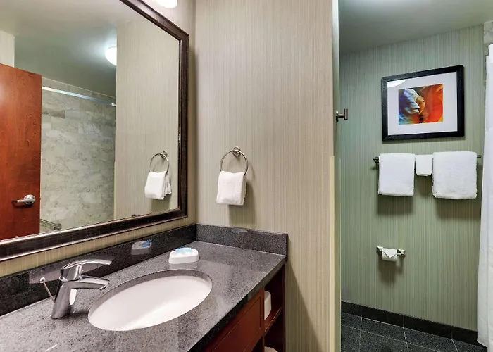 Hotel Drury & Phoenix Fashion Center Chandler